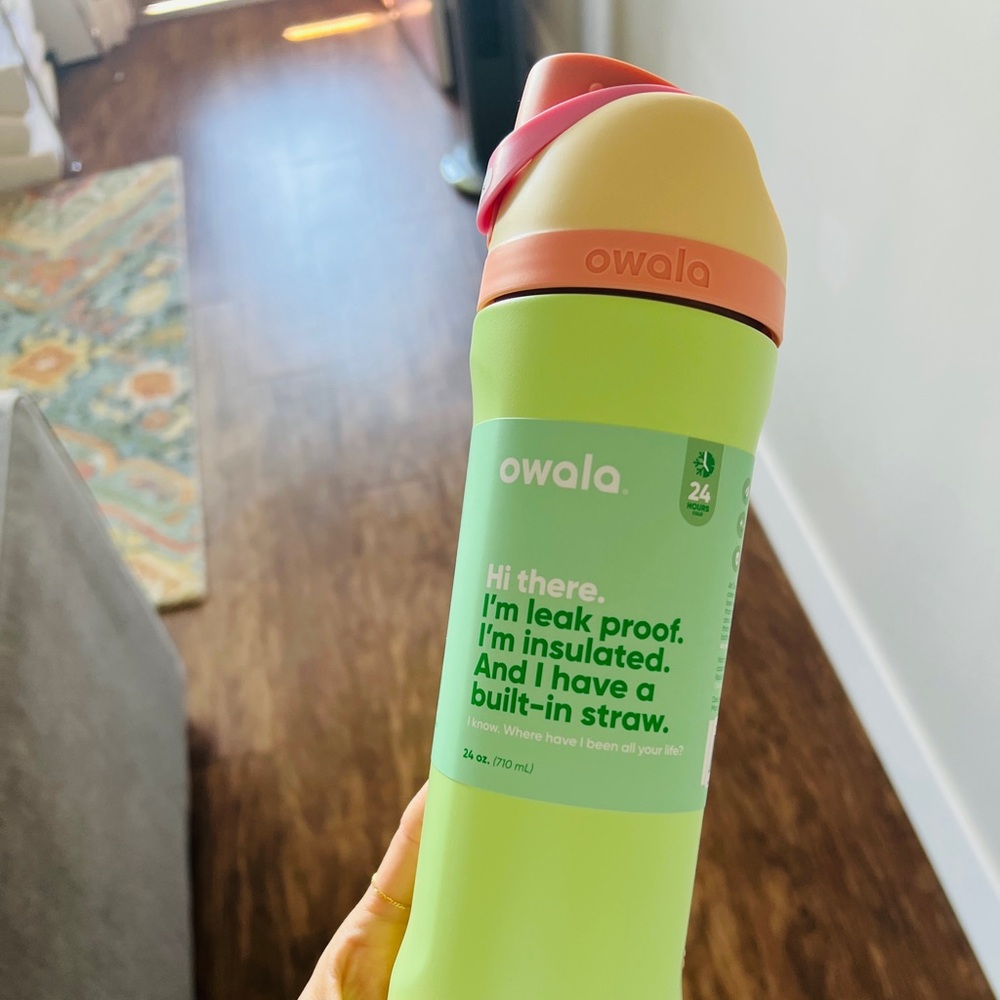 Owala Free Sip 24oz Limelight NWT